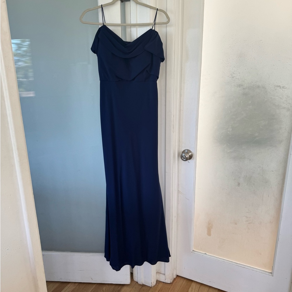 Elegant Navy Blue Evening Gown